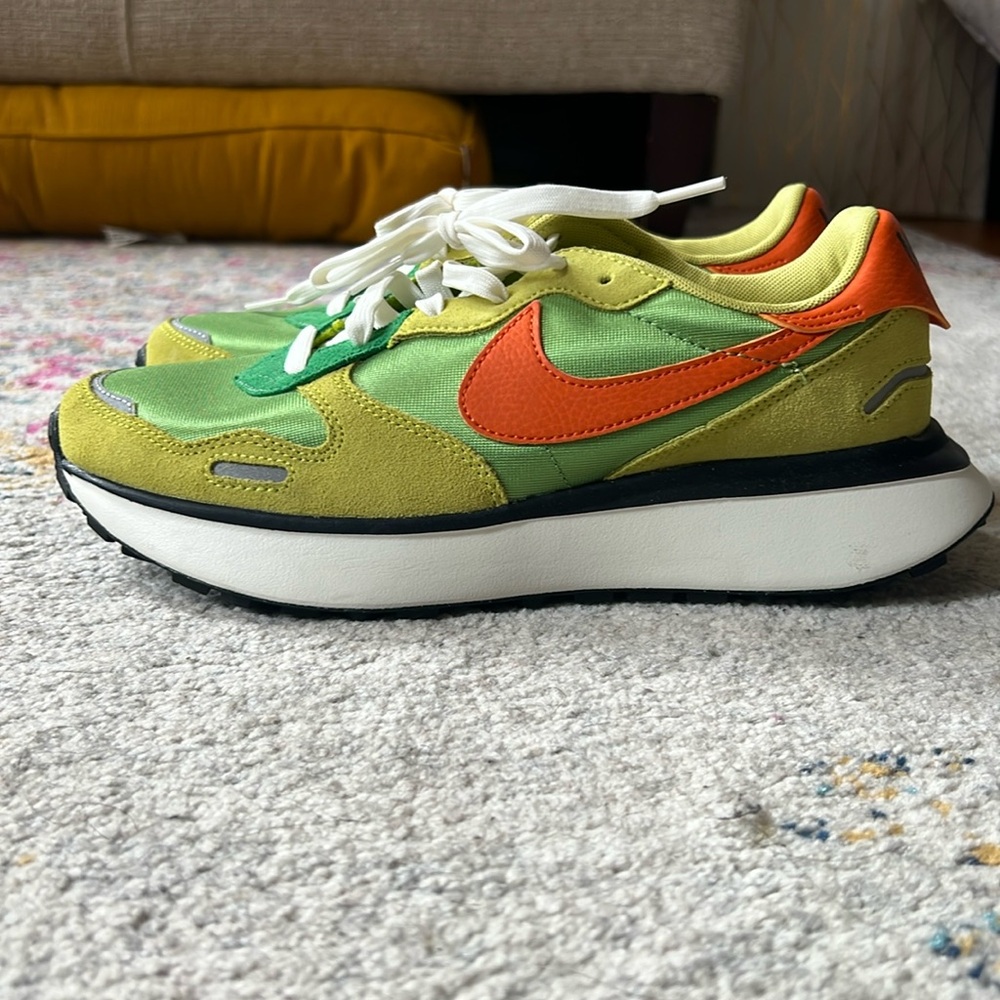 Nike Phoenix Waffle Women's Shoes